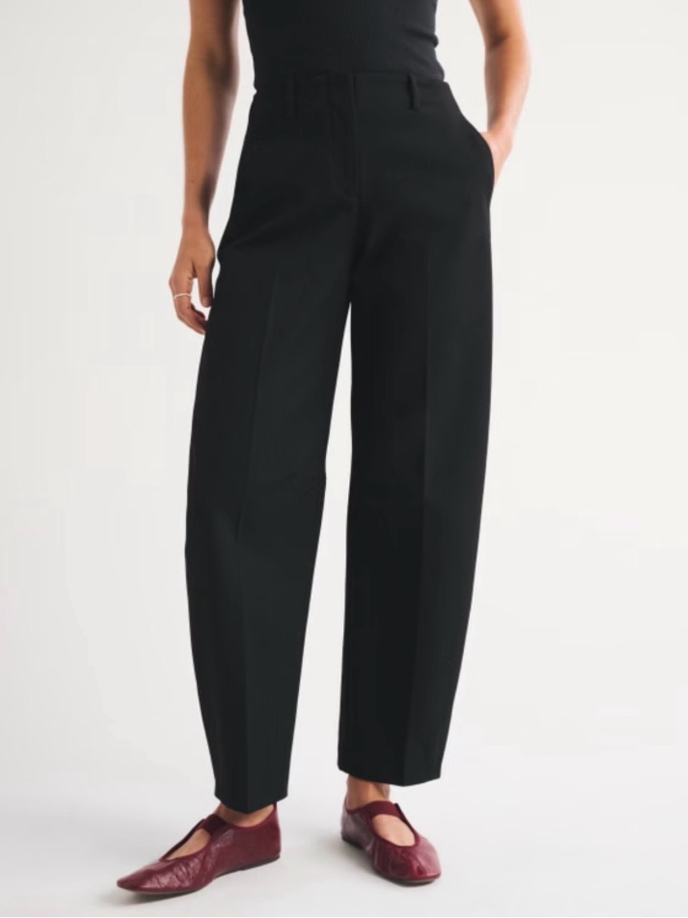 NWT Abercrombie Black Wide-Leg Barrel Trouser Pants Size 30 Short Ankle Length